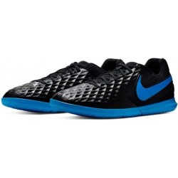 Chaussure de football Nike...