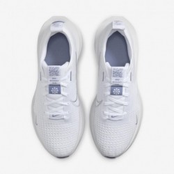 Chaussures de course sur route Nike Interact Run SE pour homme (HJ4294-100, blanc/poussière de photons/noir/métallique)