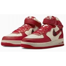 Baskets unisexes Nike Air Force 1 Mid '07 LX Ivoire pâle/Blanc/Université